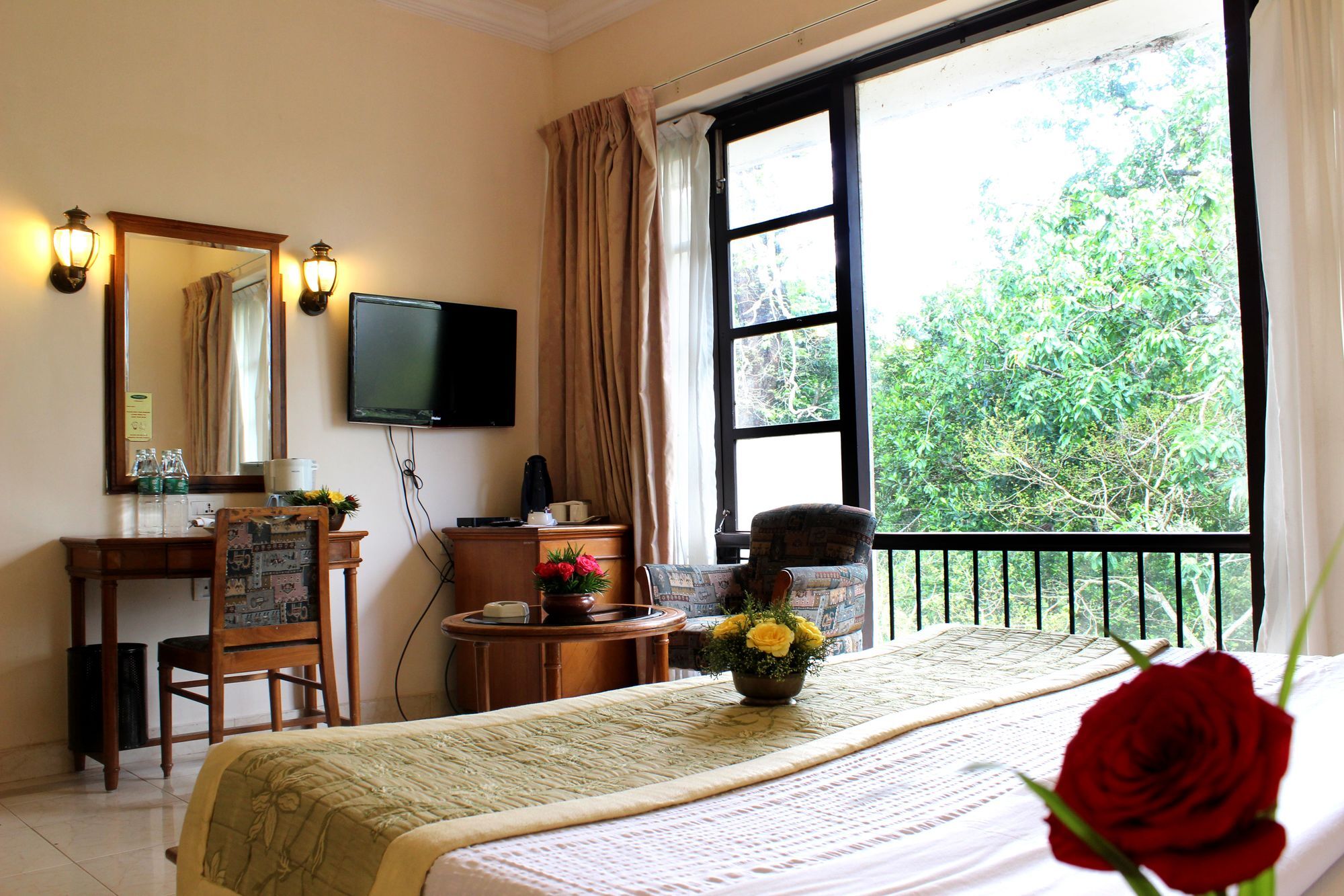 Ktdc Aranya Nivas Thekkady Hotel Kumily Exterior photo